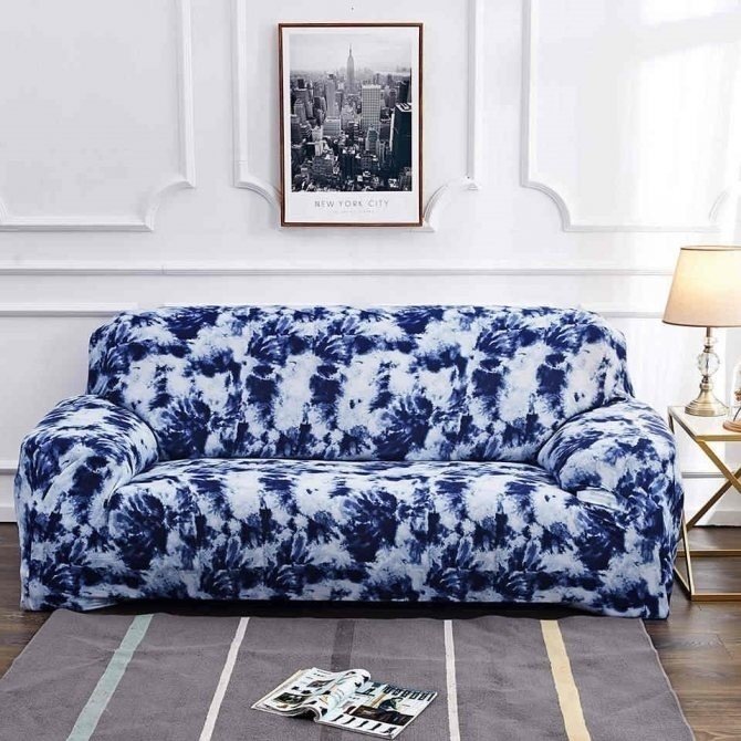 Чехол на диван из обивочной ткани