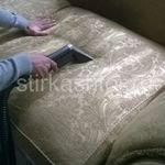 Чистка и уход за велюровой тканью на диване в домашних условиях