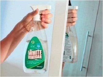Средство для мытья зеркал в ванную