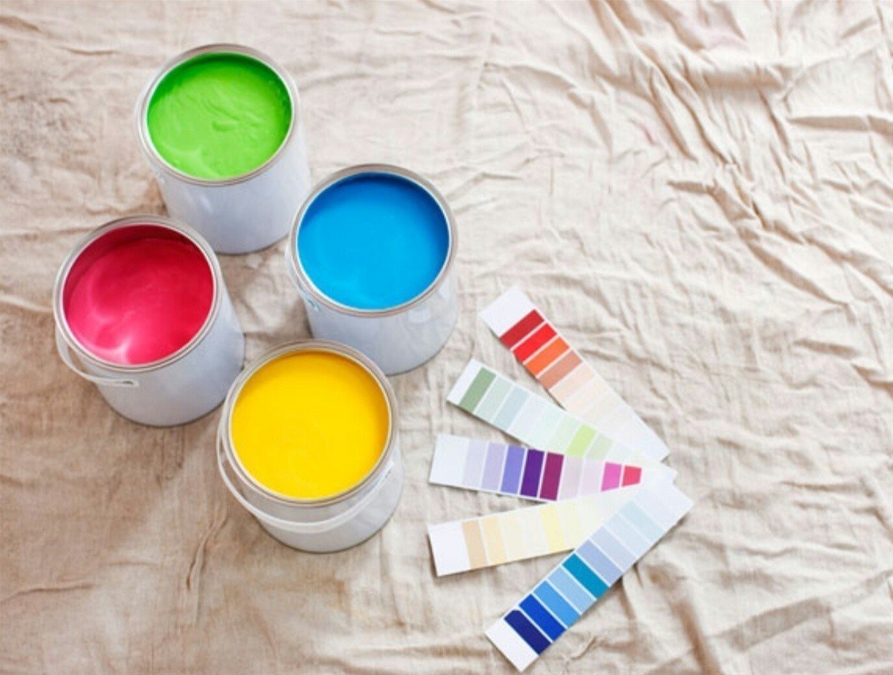 Цветные акриловые краски для стен