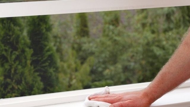 Чем убрать желтизну с пластиковых окон? Почему образуется и как отмыть окна от грязи? 8 способов вернуть первоначальную белизну