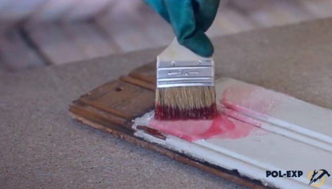 Способы очистки деревянных поверхностей от старой краски