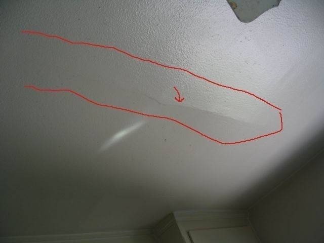 Трещина на потолке в квартире