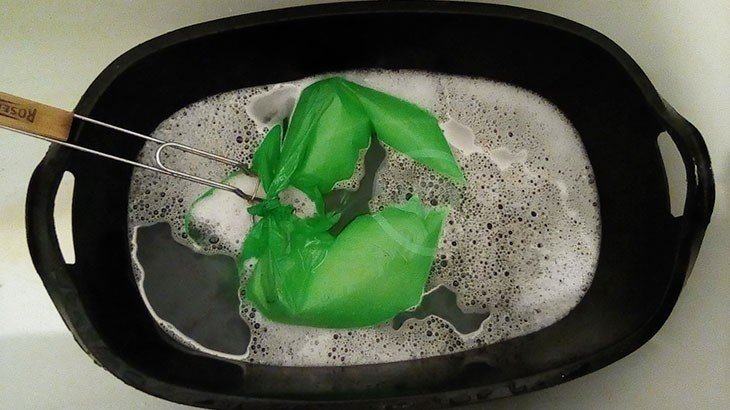 Пашот на сковороде с водой