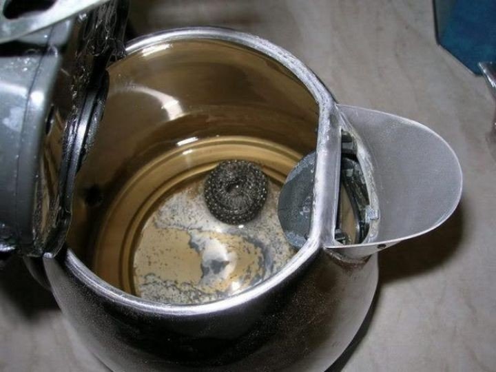 Очистка алюминиевого чайника от накипи