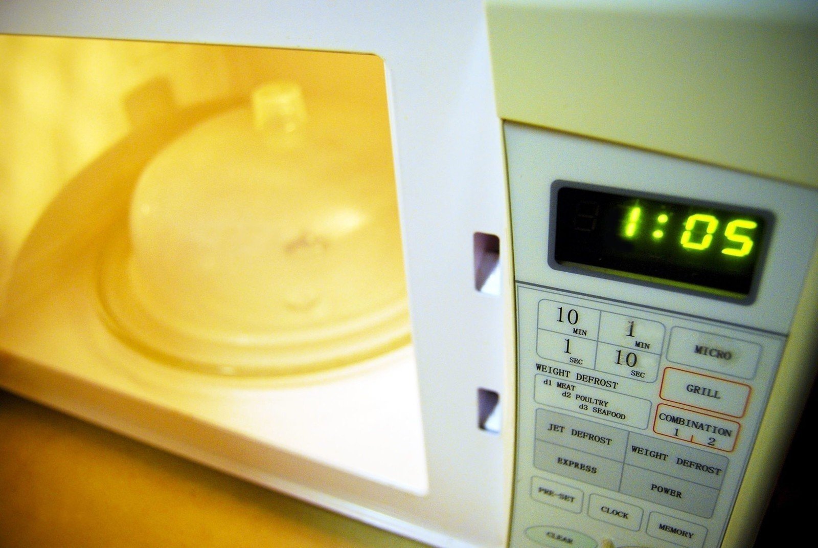 Самая безопасная микроволновая печь