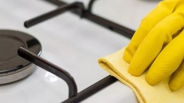 Как быстро отмыть решетку газовой плиты от нагара
