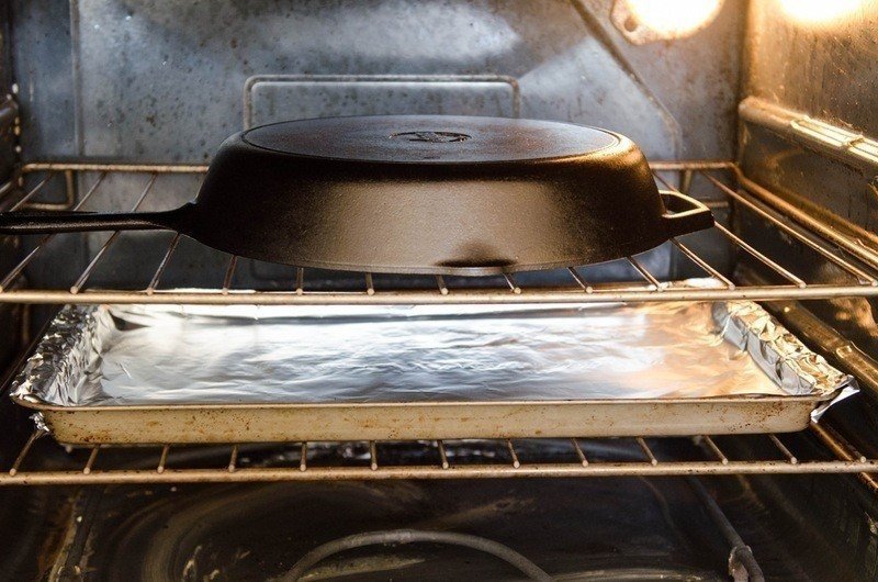 Прокаливание чугунной сковороды