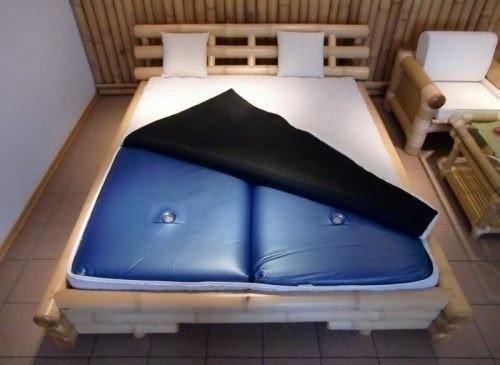 Кровать с водяным матрасом