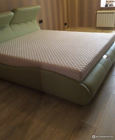 Двуспальная кровать с раздельными матрасами