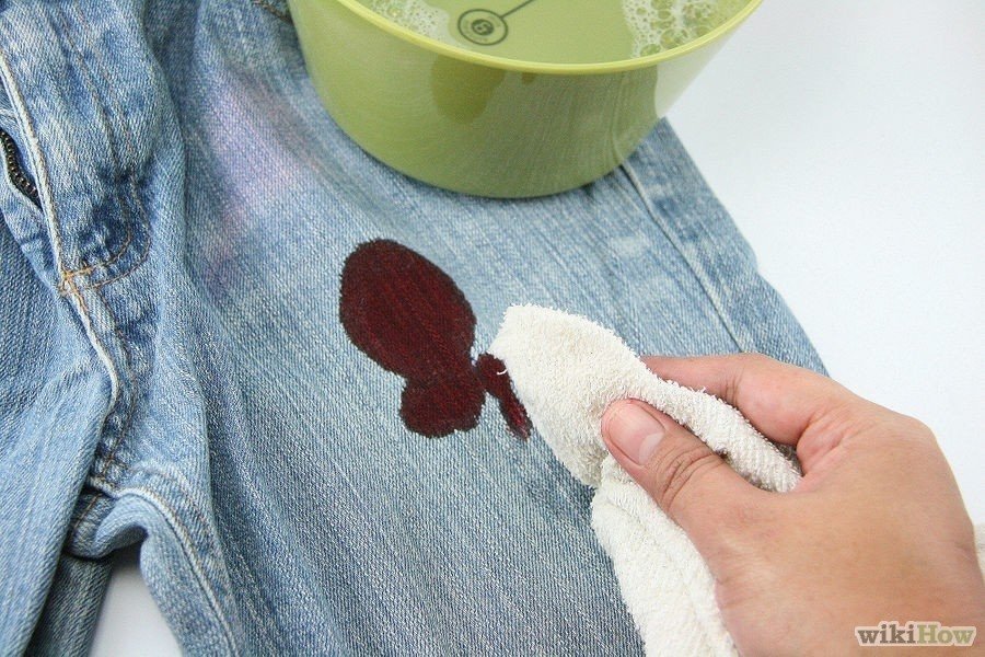 Чем отстирать кровь с одежды